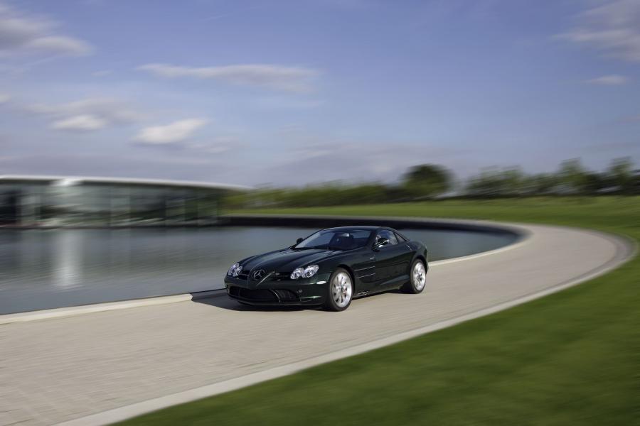  Mercedes-Benz SLR McLaren 2003 года  (фото 14 из 319)